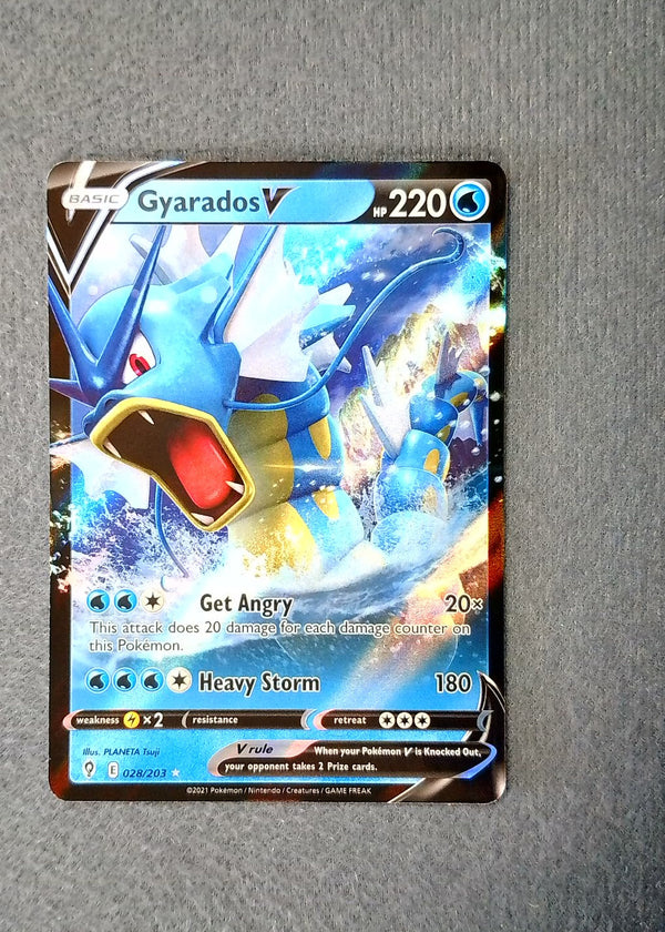028 Gyarados V Evolving Skies Holo Rare V NM