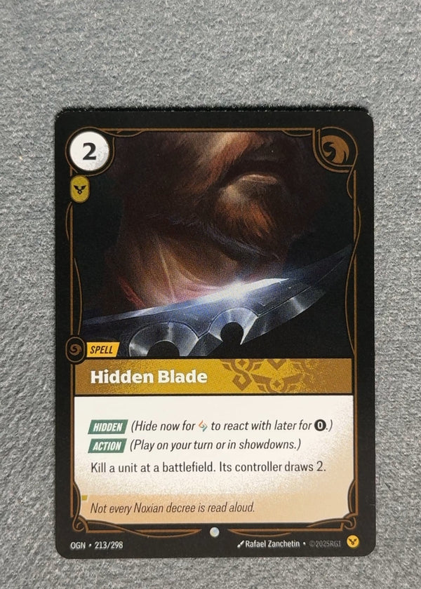 213 Hidden Blade [Foil] Origins Common NM